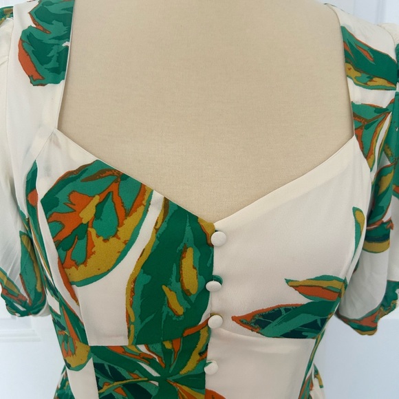Versona Sweetheart Neckline Green/White Tropical Print Dress NWOT - Picture 3 of 5